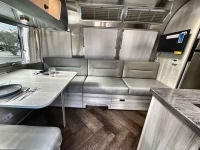 2025 Airstream 25FBQ Base