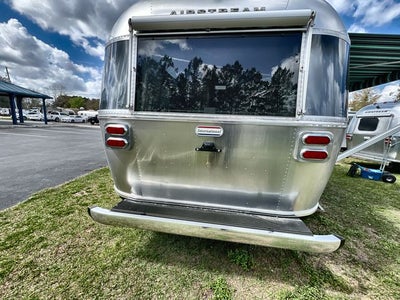 2025 Airstream 27FBQ Base