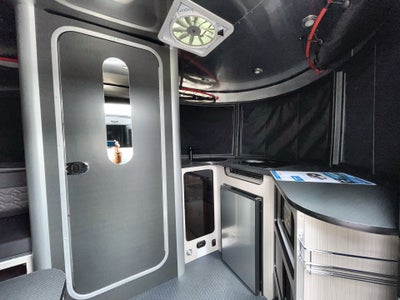 2025 Airstream 16X Base