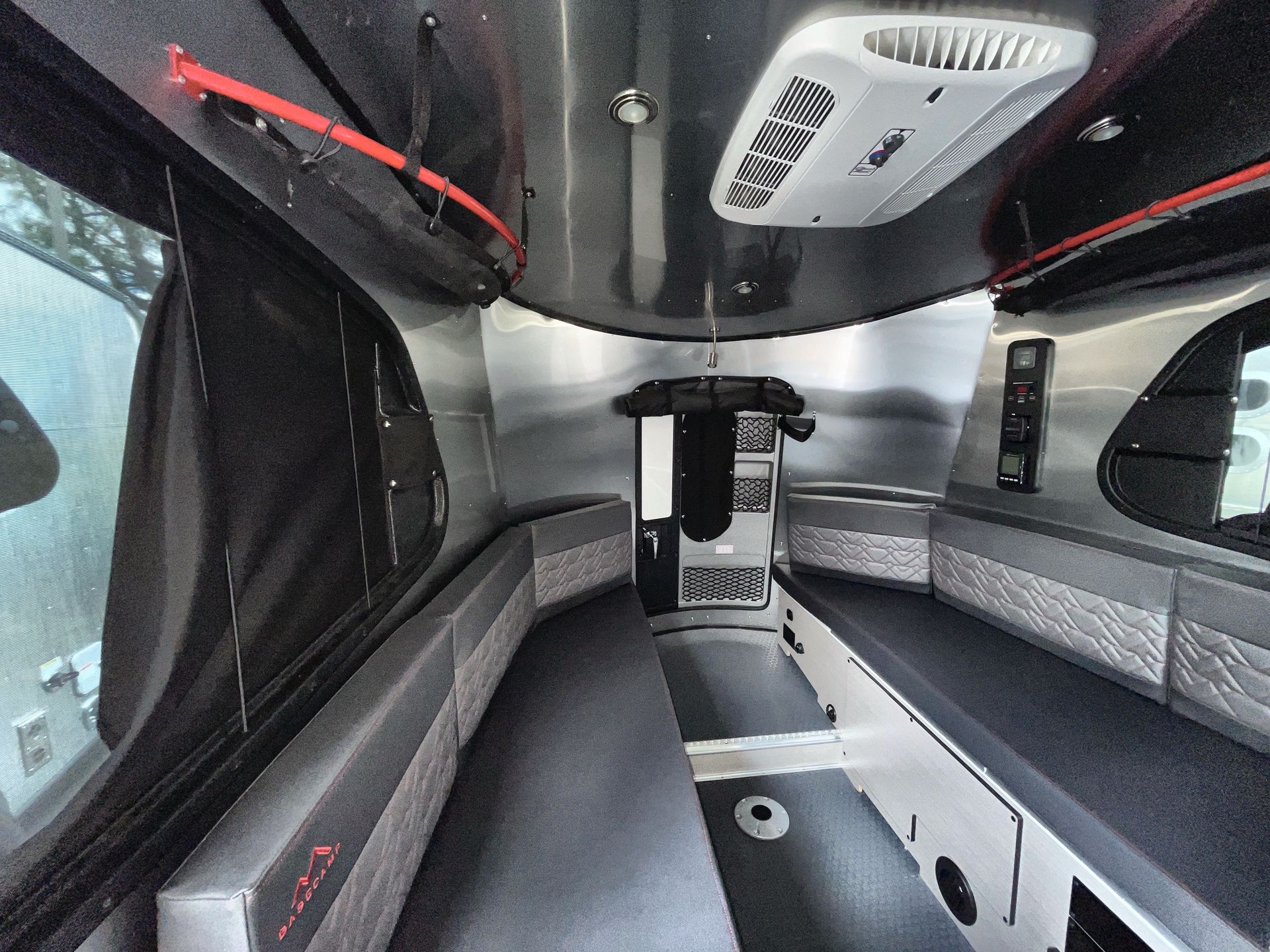 2025 Airstream 16X Base