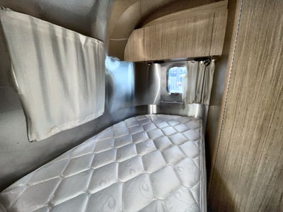 2017 Airstream 23D Base