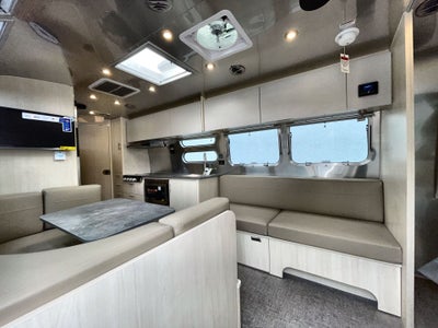 2025 Airstream 30FBBQ Base