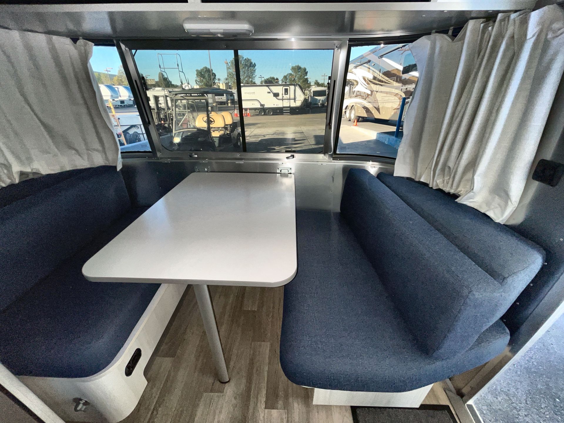 2021 Airstream 16RB Base