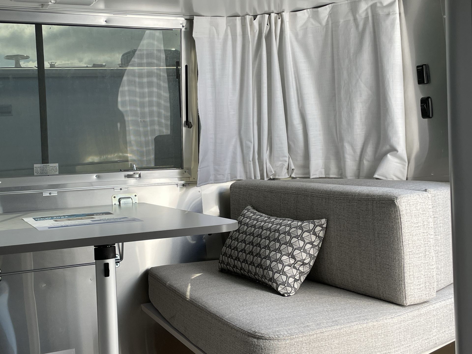2024 Airstream 16RB Base