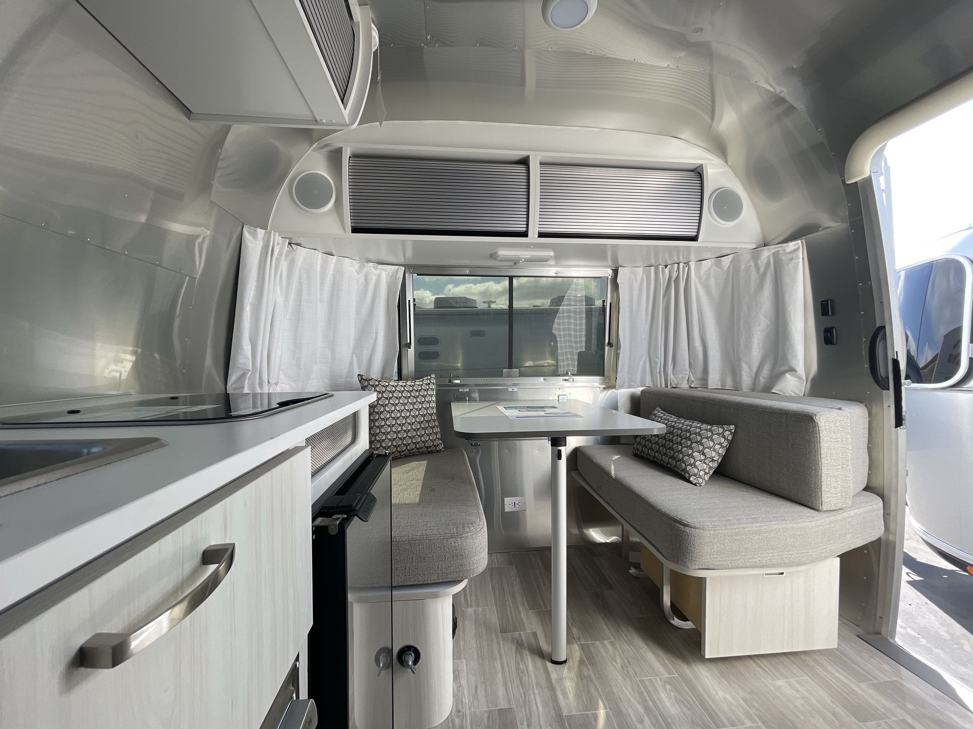 2024 Airstream 16RB Base