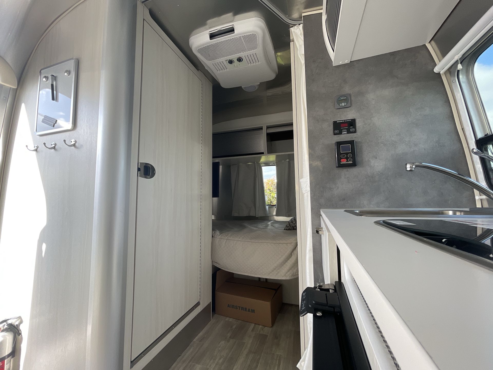 2024 Airstream 16RB Base