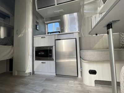 2024 Airstream 16RB Base