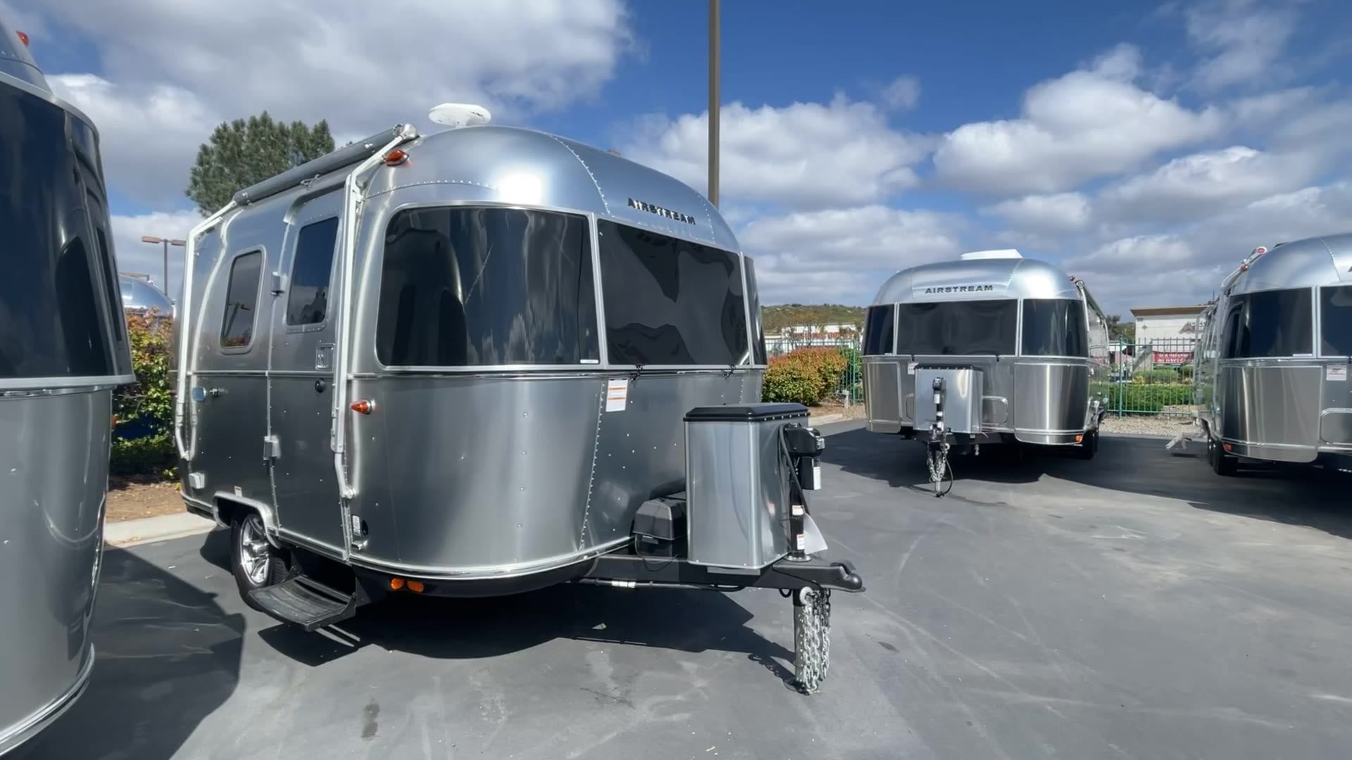 2024 Airstream 16RB Base