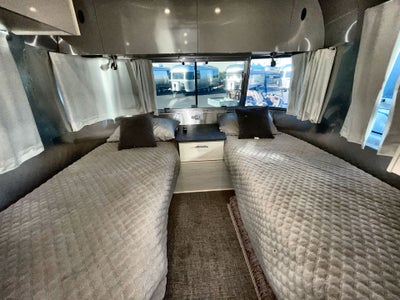 2021 Airstream 25 FBT Base