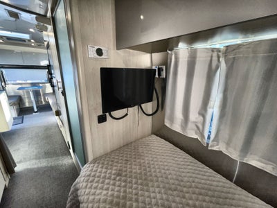 2021 Airstream 25 FBT Base