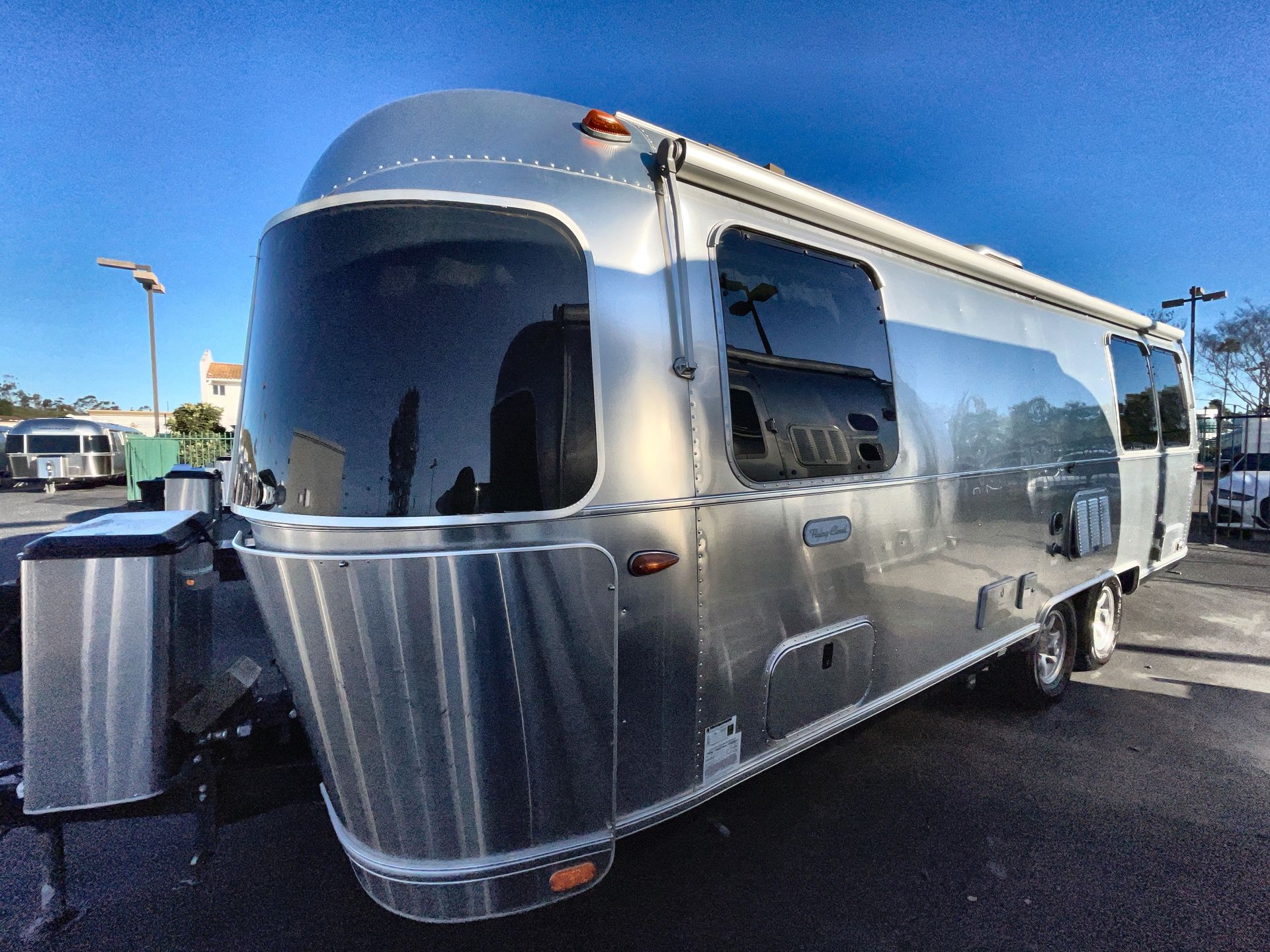 2021 Airstream 25 FBT Base