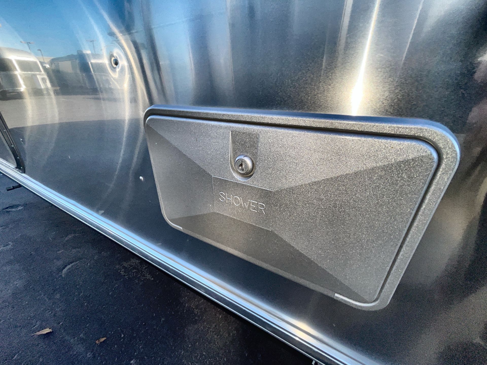 2021 Airstream 25 FBT Base