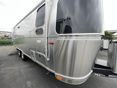 2022 Airstream 25FB Base
