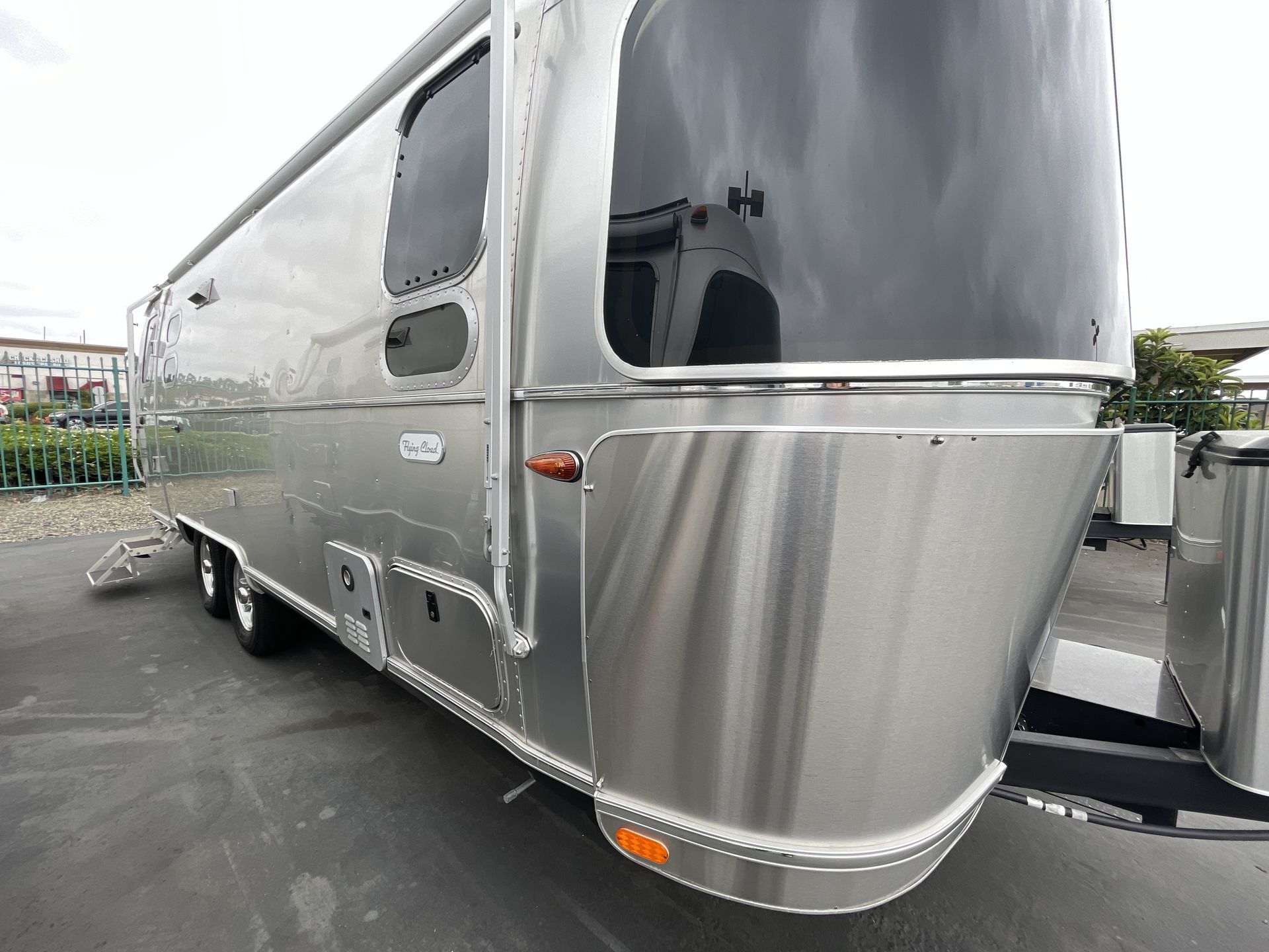 2022 Airstream 25FB Base