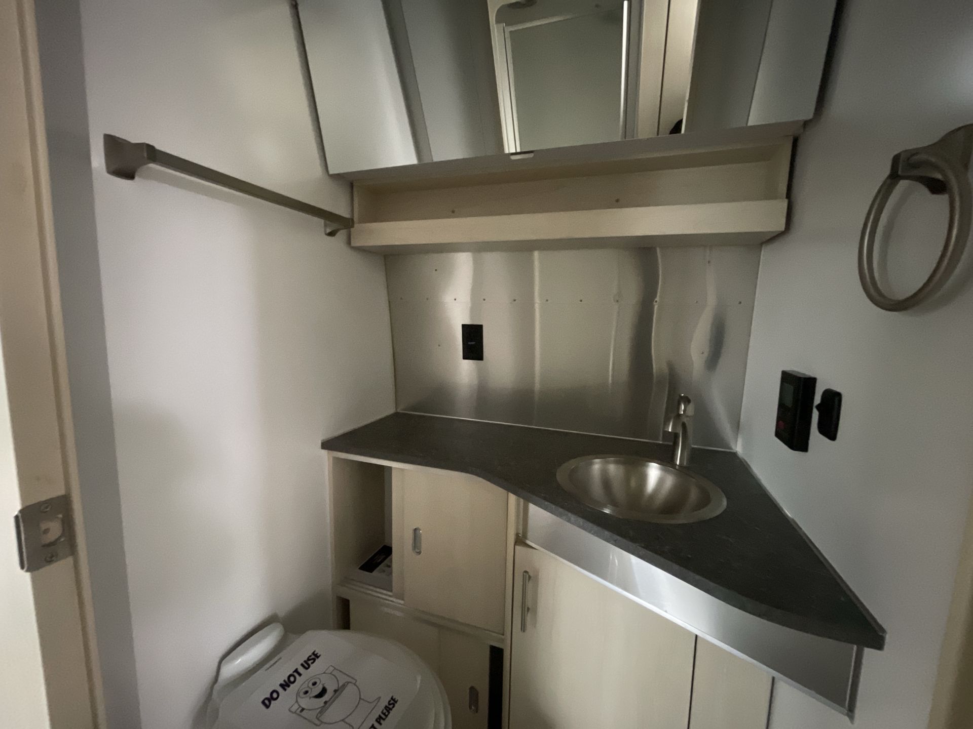 2022 Airstream 25FB Base