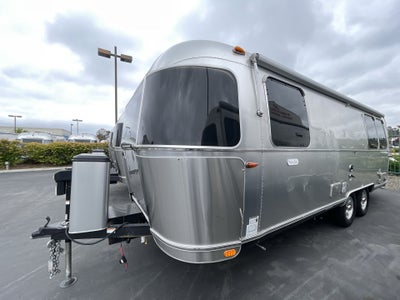2022 Airstream 25FB Base