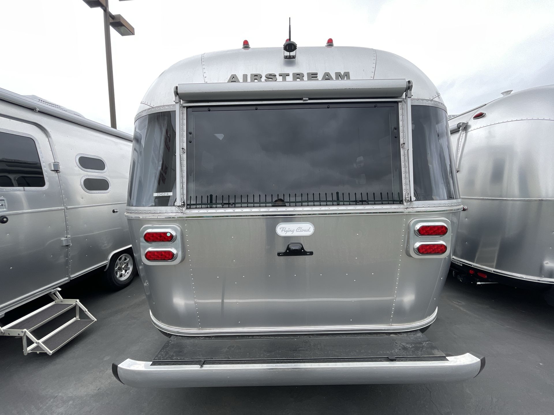 2022 Airstream 25FB Base