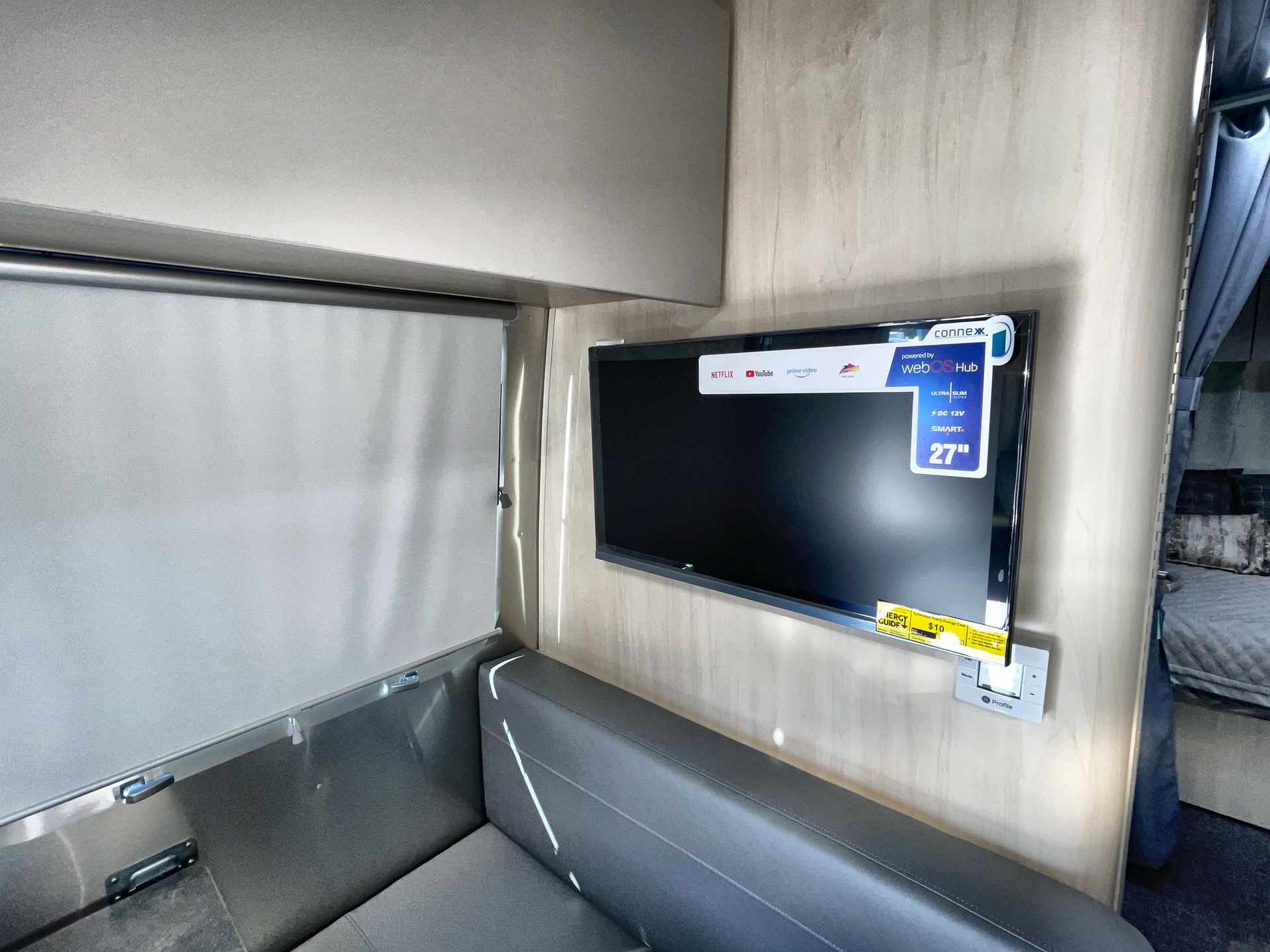 2025 Airstream 28RBQ Base