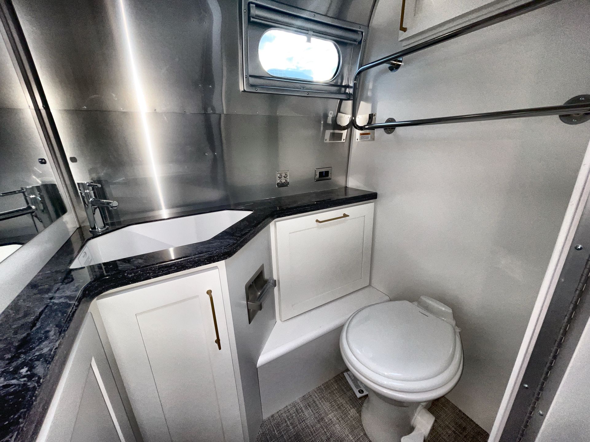 2026 Airstream 30RBQ Base