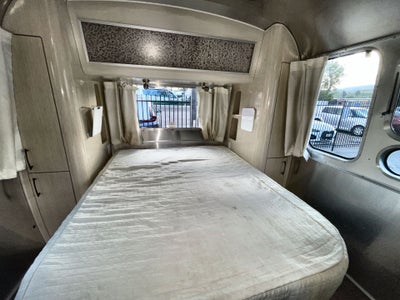 2017 Airstream 30RB (Rear Queen Bed) Base