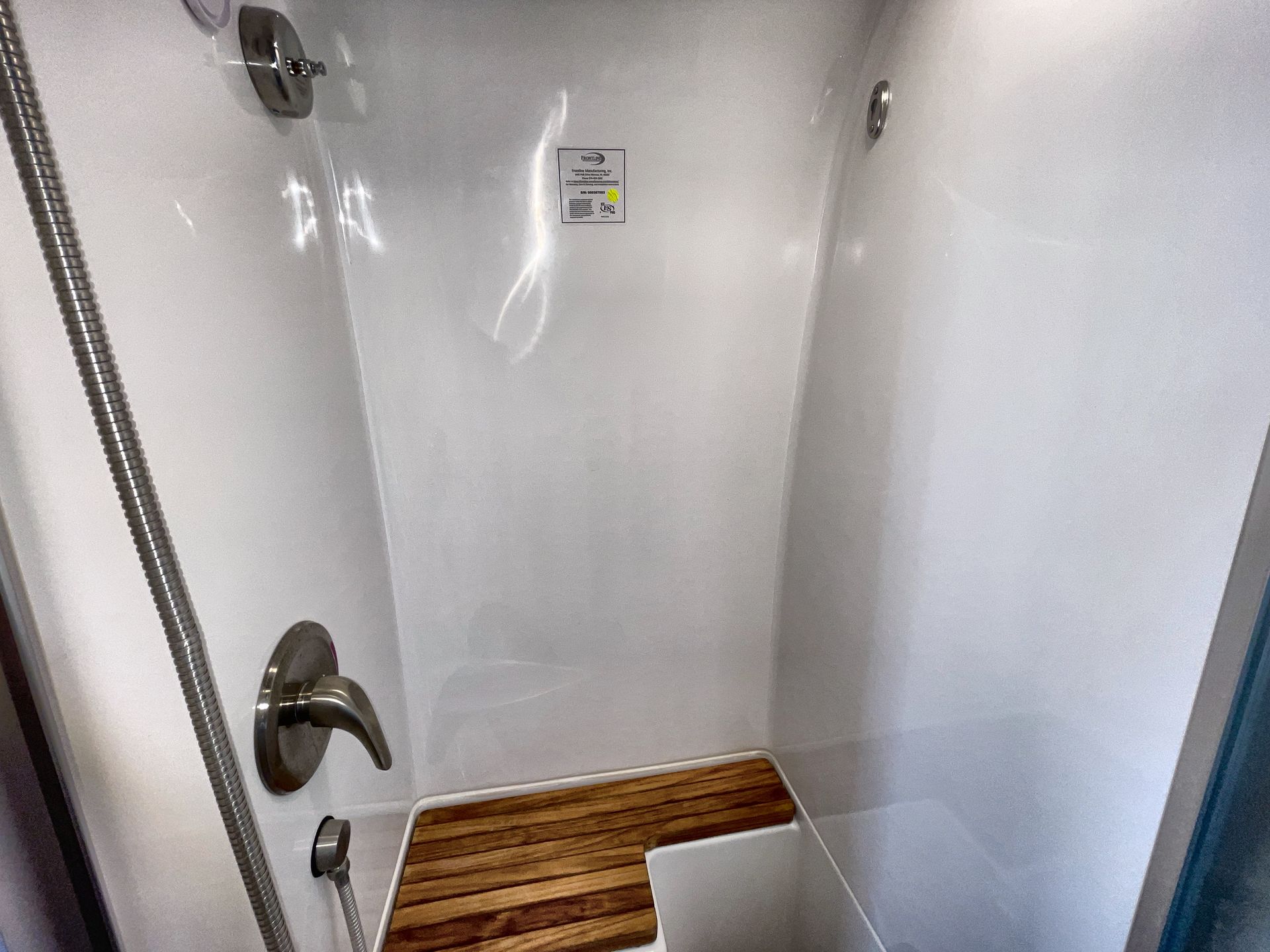 2025 Airstream 25FB TWIN REAR HATCH Base