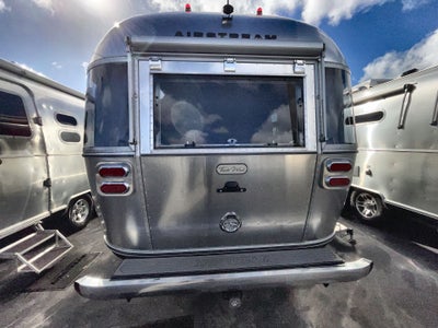 2025 Airstream 25FB TWIN REAR HATCH Base