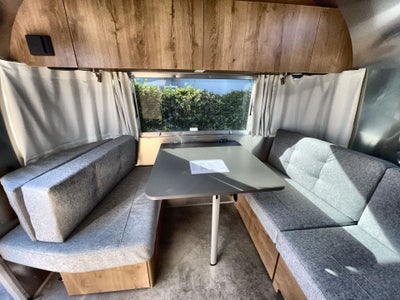 2026 Airstream 25FBQ Base