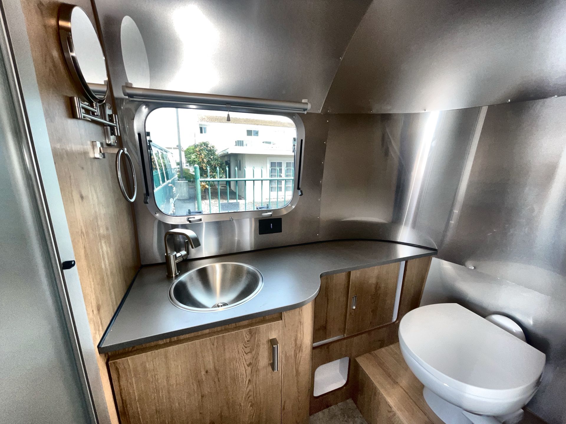 2025 Airstream 23FBT Base
