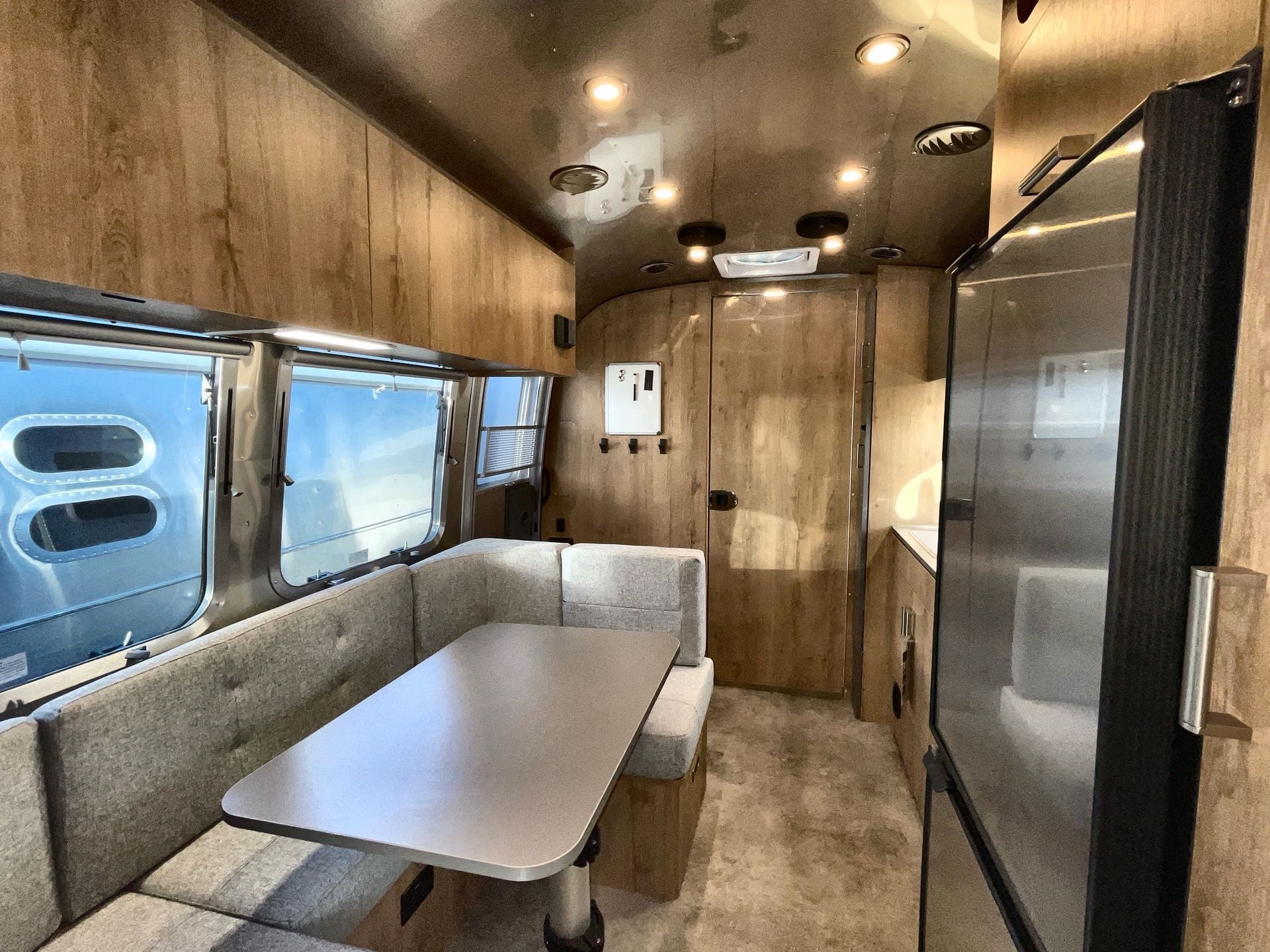 2025 Airstream 23FBQ Base