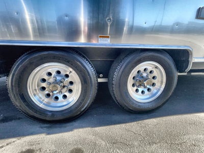 2024 Airstream 27FBT Base