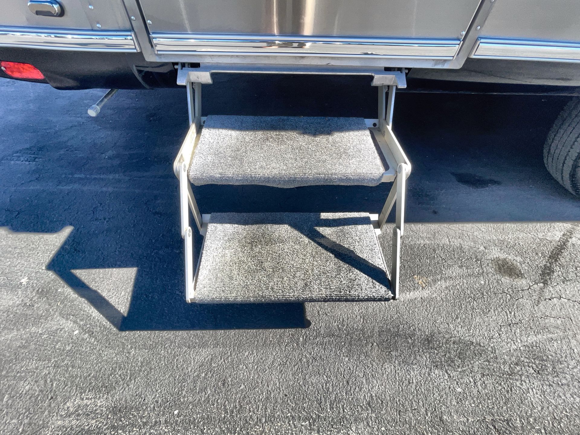 2024 Airstream 27FBT Base