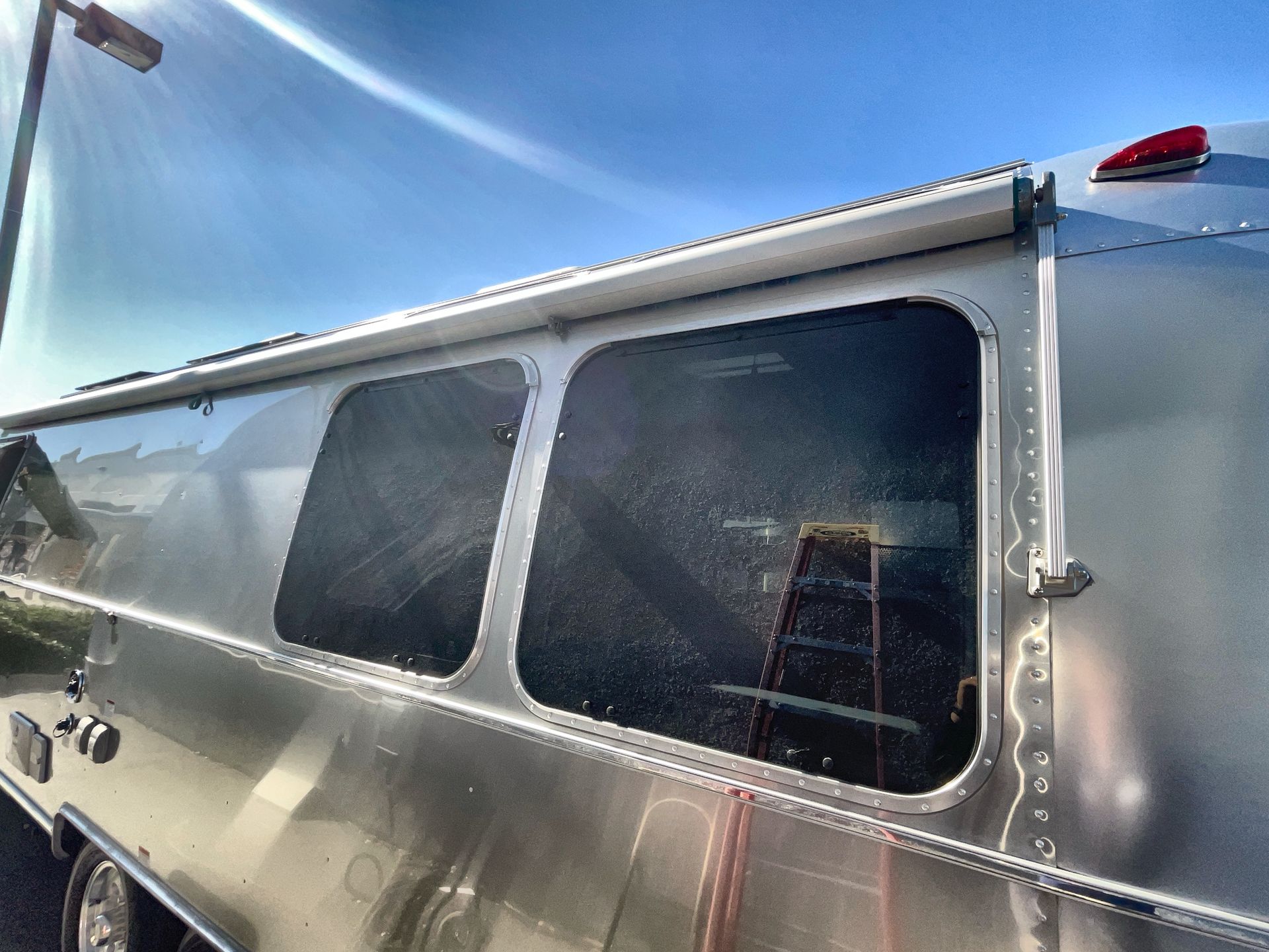 2024 Airstream 27FBT Base