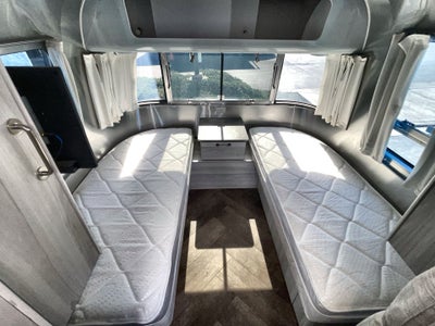 2024 Airstream 27FBT Base
