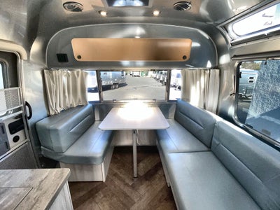 2024 Airstream 27FBT Base