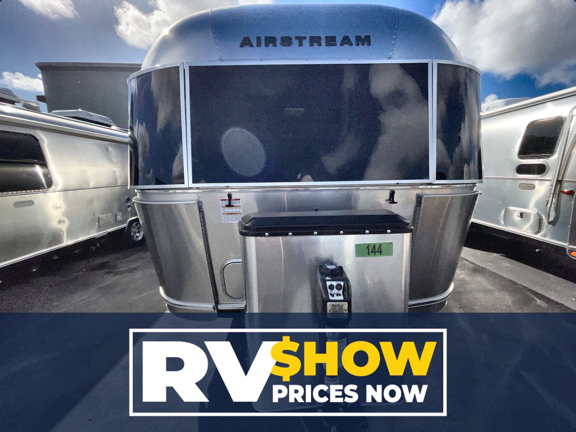 2024 Airstream 27FBQ Base