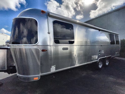 2024 Airstream 27FBQ Base