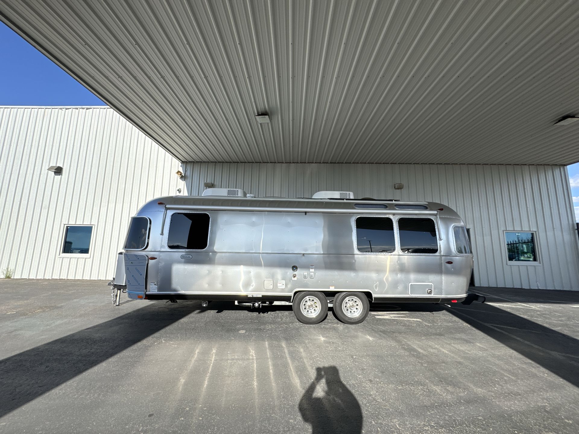 2025 Airstream 27FBQ Base