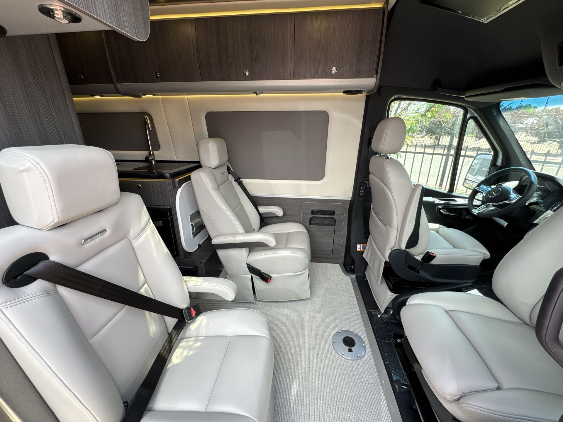 2025 Airstream 24GL Base