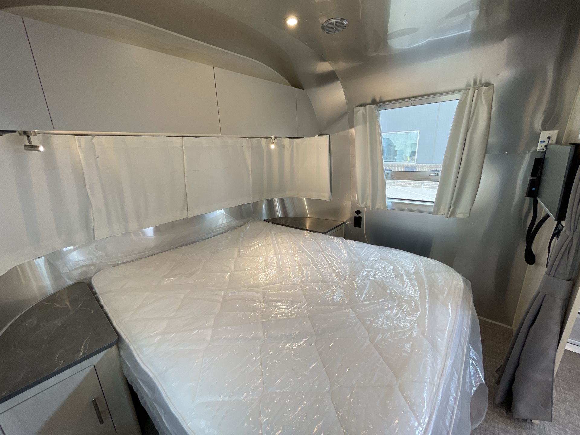 2026 Airstream 30FBBQ Base