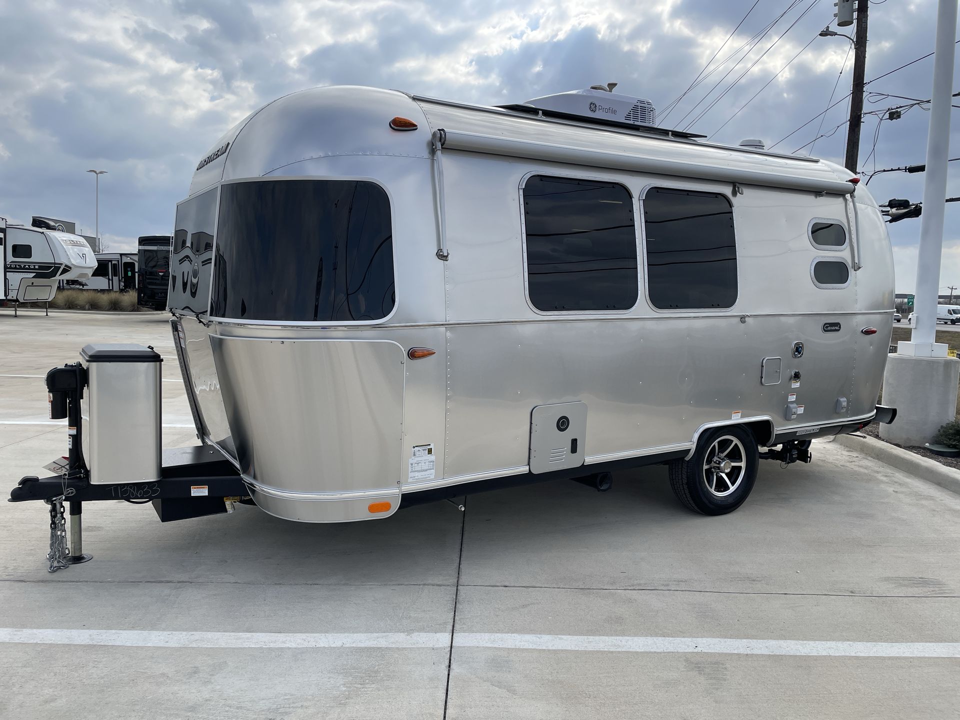 2026 Airstream 20FB Base