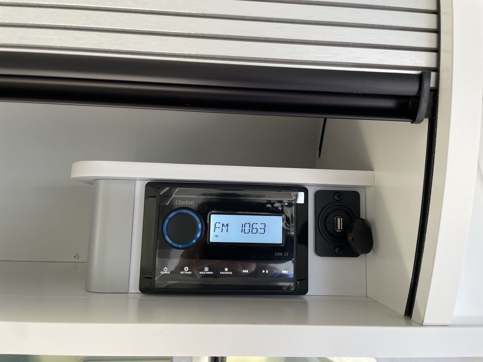 2026 Airstream 16RB Base