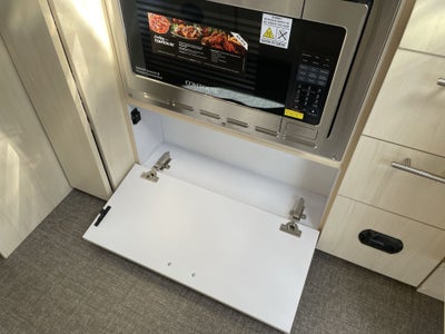 2026 Airstream 25FBQ Base