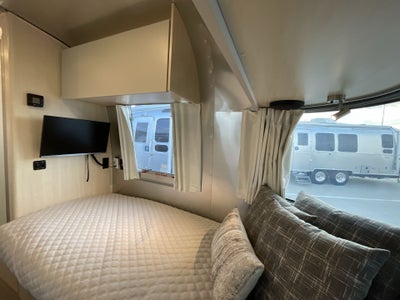 2026 Airstream 25FBT Base
