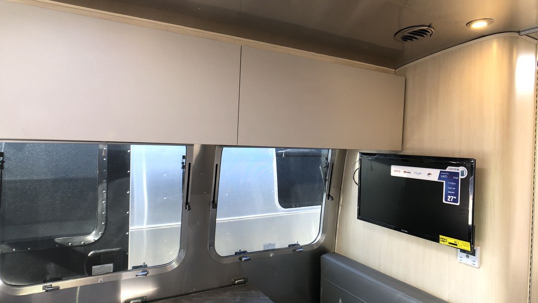 2026 Airstream 28RBT Base