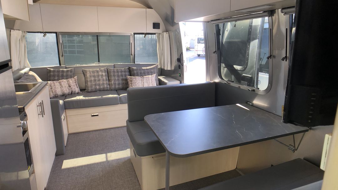 2026 Airstream 28RBT Base