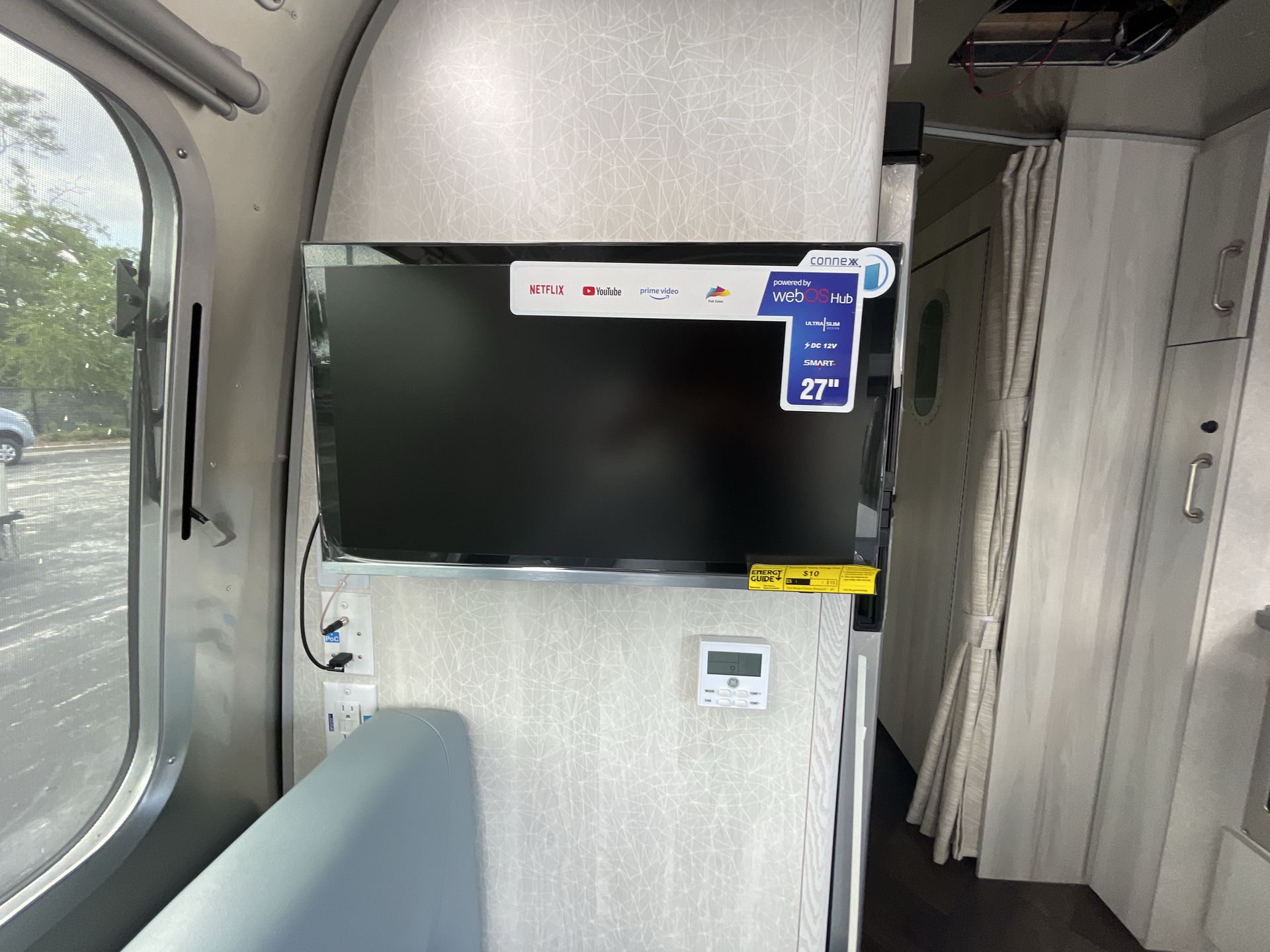 2025 Airstream 25FBQ Base
