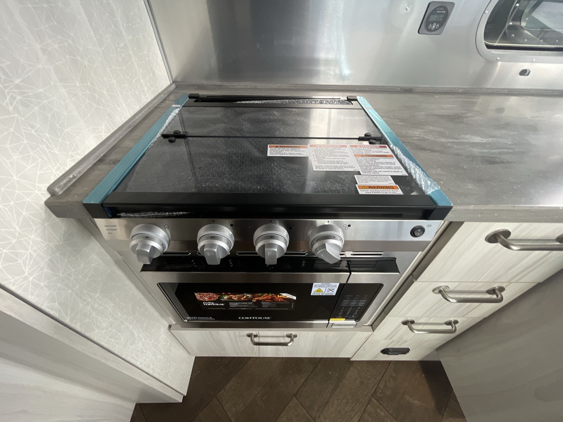 2025 Airstream 25FBQ Base