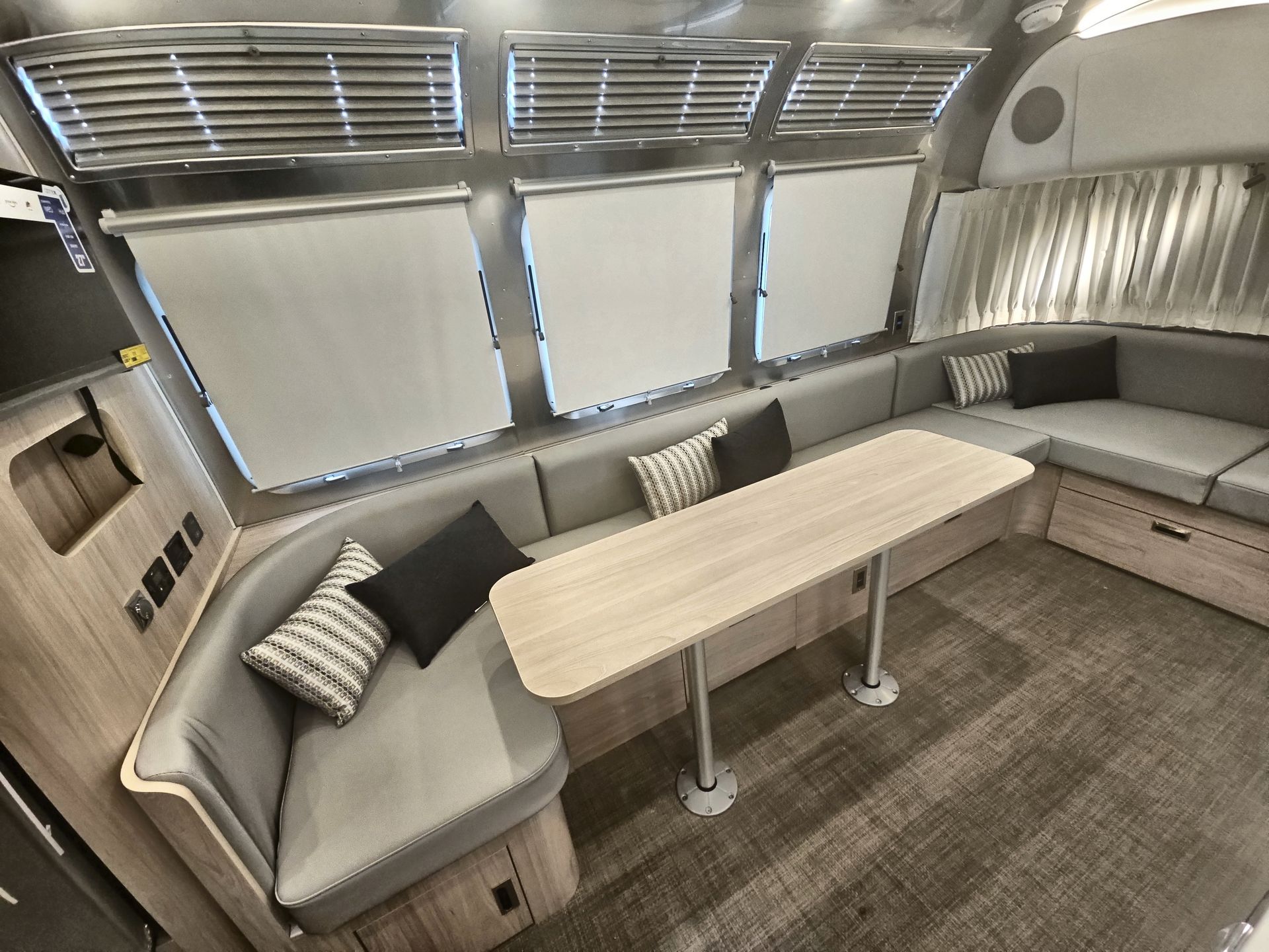 2026 Airstream 30RBQ Base