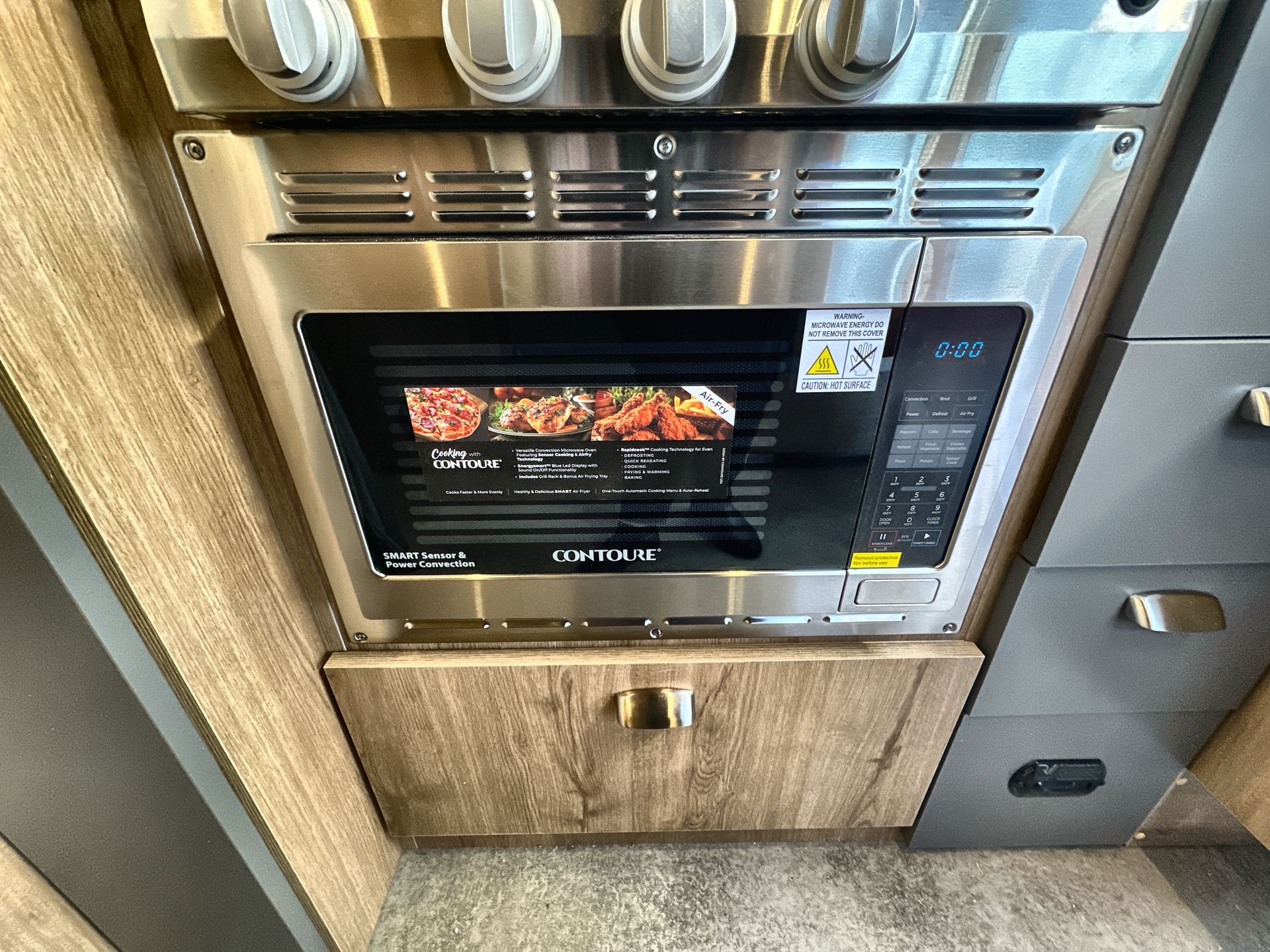 2026 Airstream 25FBQ Base