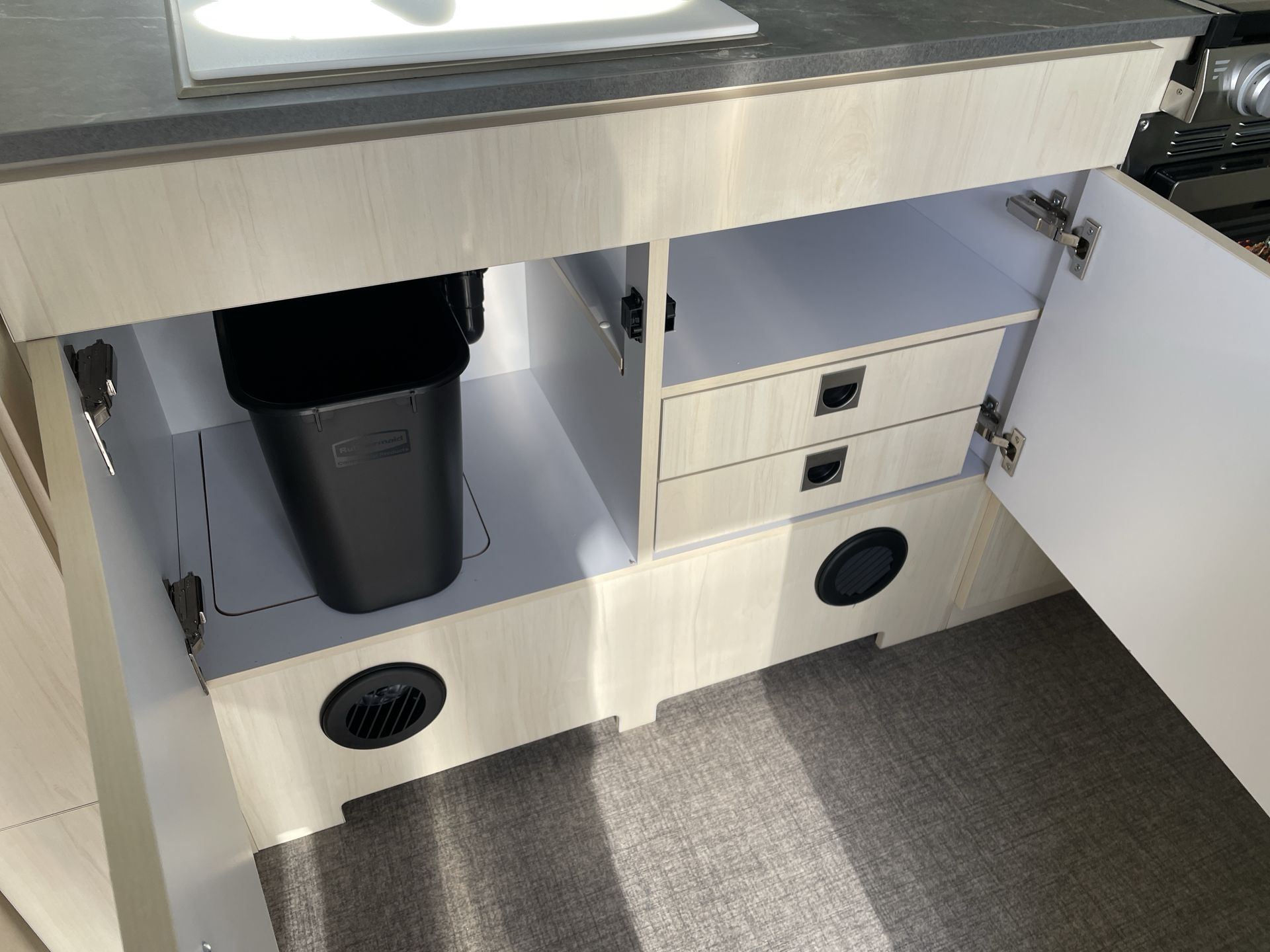 2026 Airstream 23FBQ Base